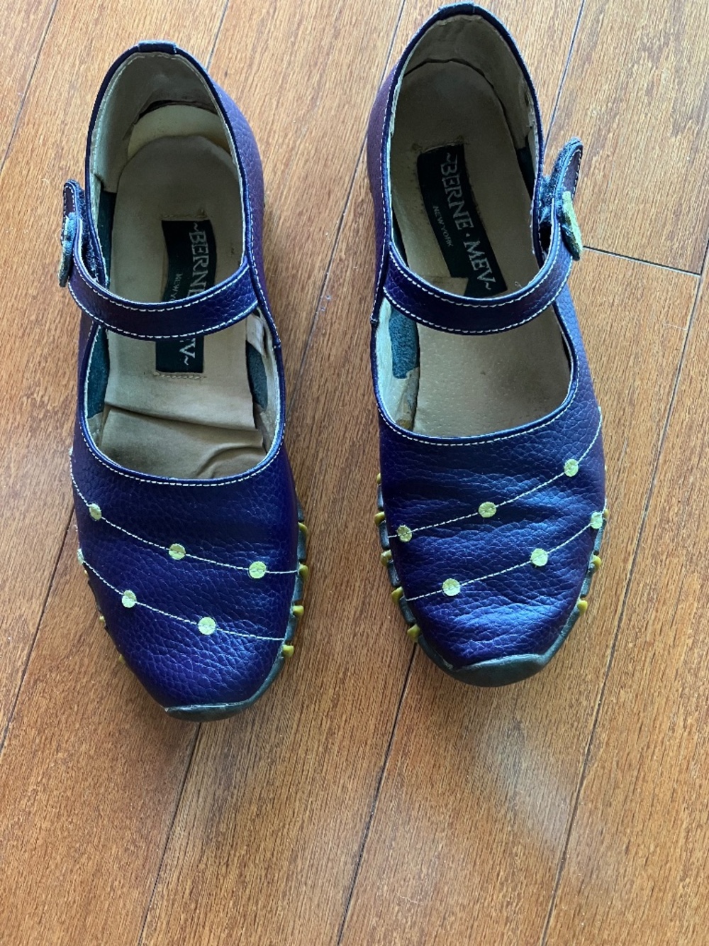 Vintage Bernie Mev Purple Leather Mary Janes Chartreuse Dots Size 38 (US 7.5/8)